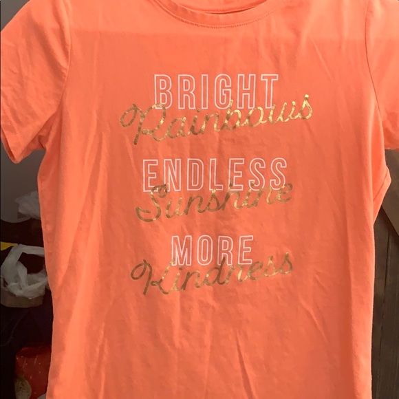 Cat&Jack Cute T-shirt WITH white capri pants - Picture 2 of 6